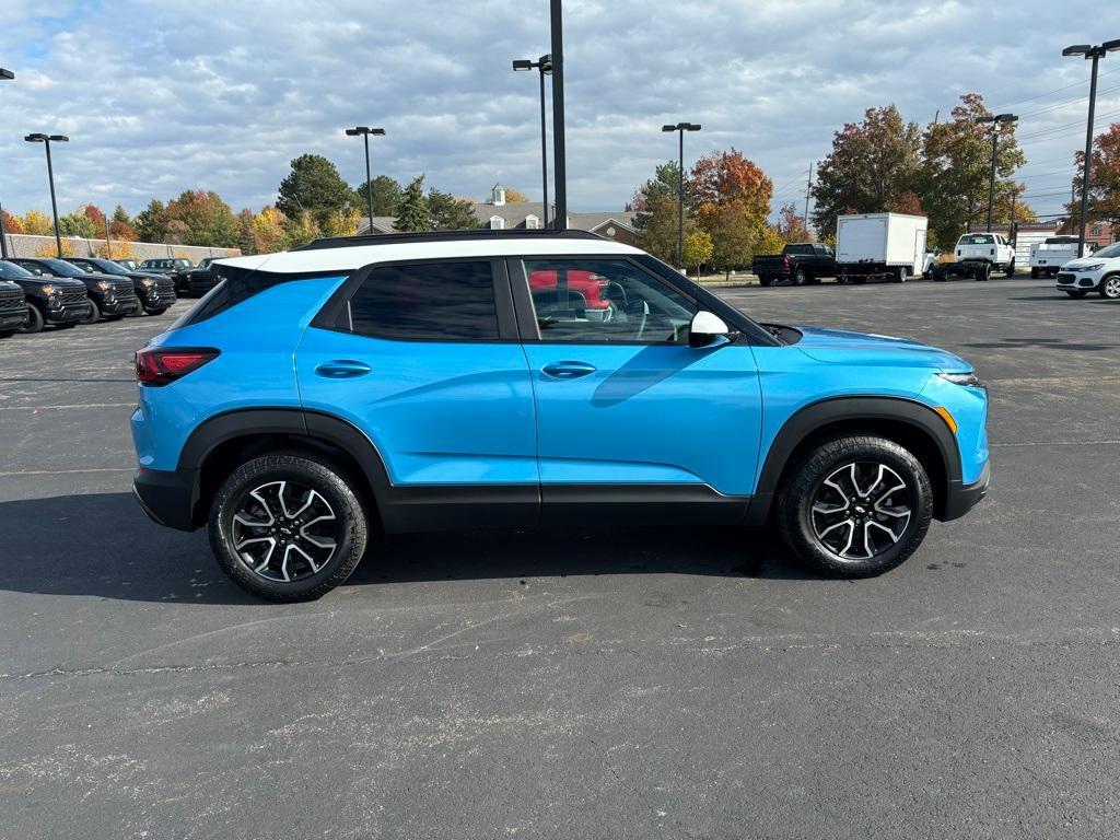 new 2025 Chevrolet TrailBlazer car, priced at $33,205