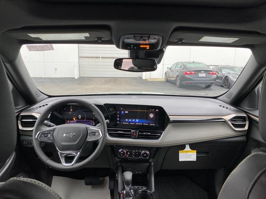 new 2025 Chevrolet TrailBlazer car, priced at $34,305