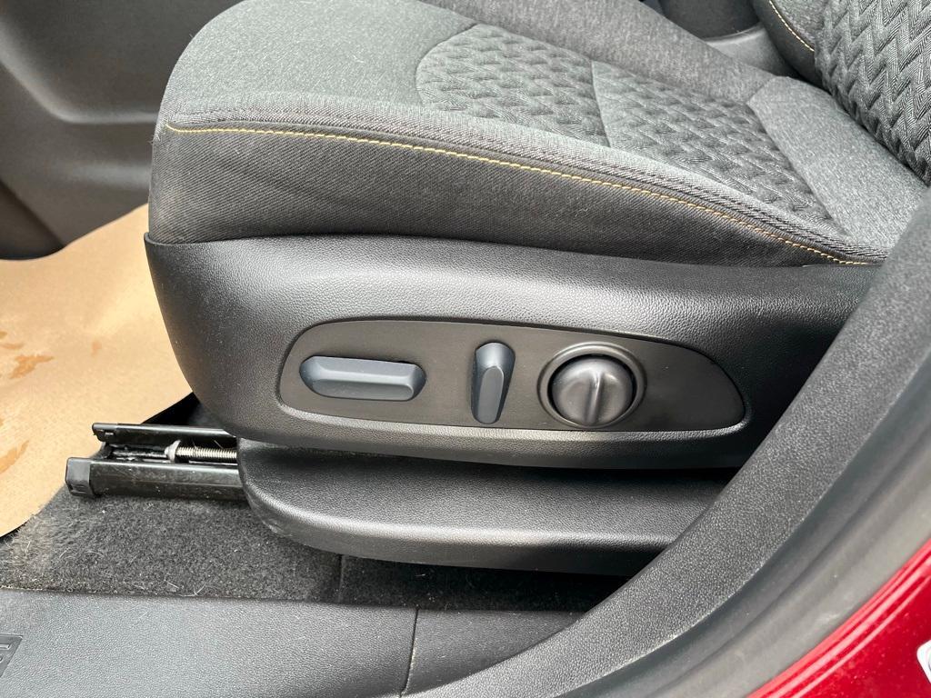 used 2023 Chevrolet Equinox car, priced at $19,999