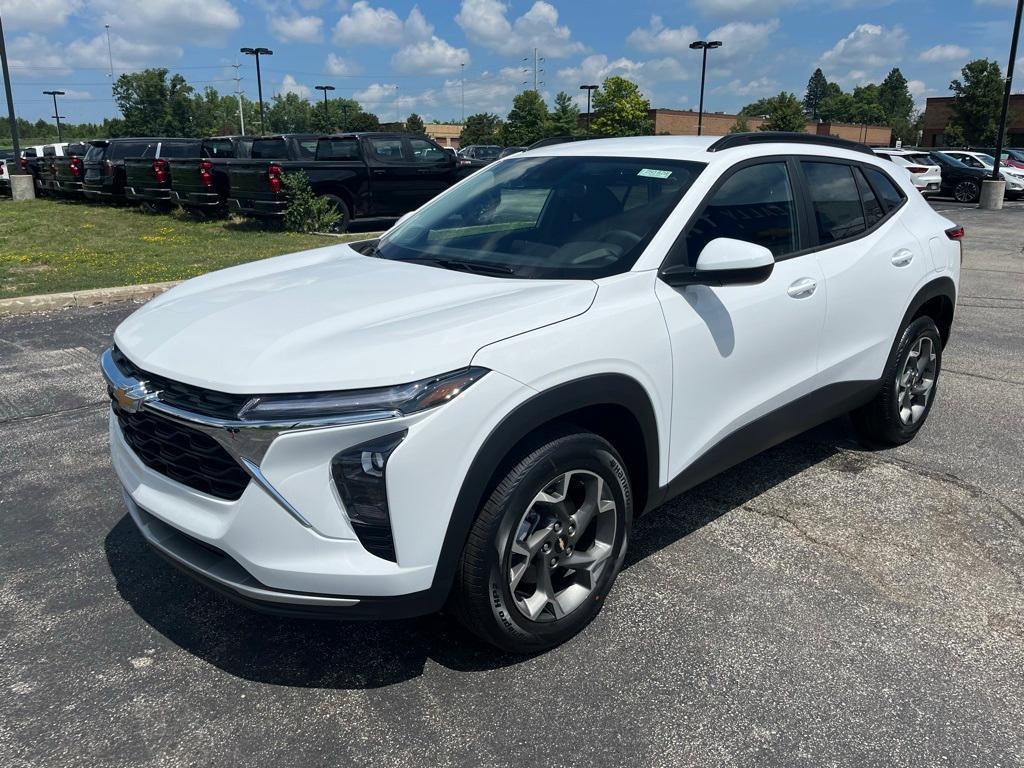 new 2025 Chevrolet Trax car, priced at $25,085