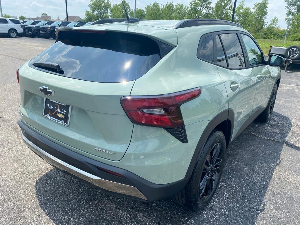 new 2025 Chevrolet Trax car, priced at $27,055