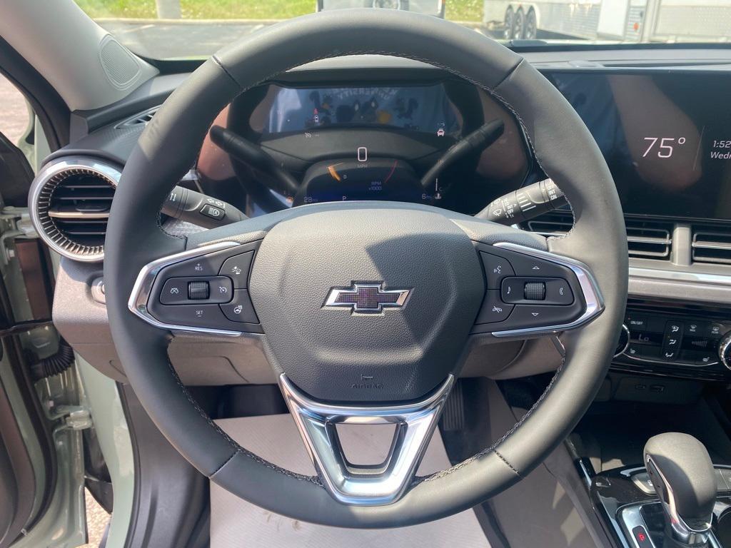 new 2025 Chevrolet Trax car, priced at $27,055