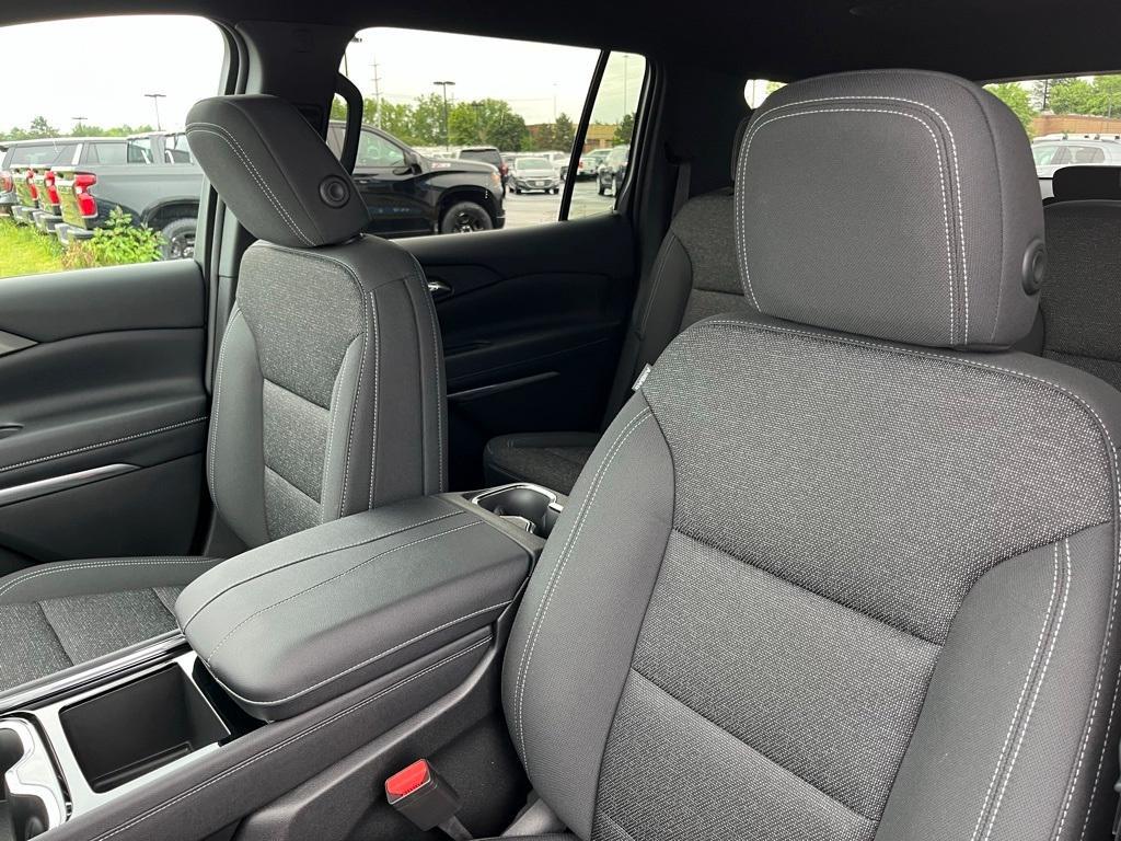 new 2025 Chevrolet Traverse car, priced at $44,560
