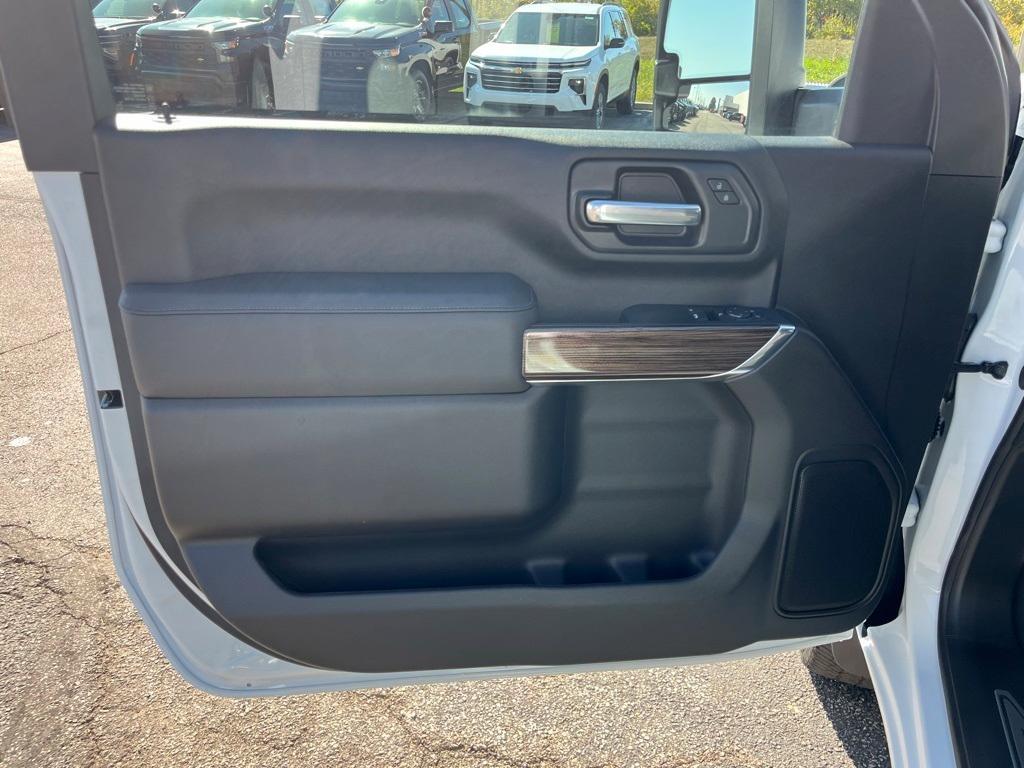 new 2026 Chevrolet Silverado 3500 car, priced at $68,565