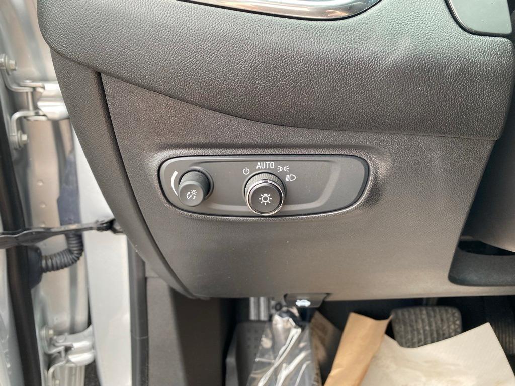used 2022 Chevrolet Equinox car, priced at $22,808