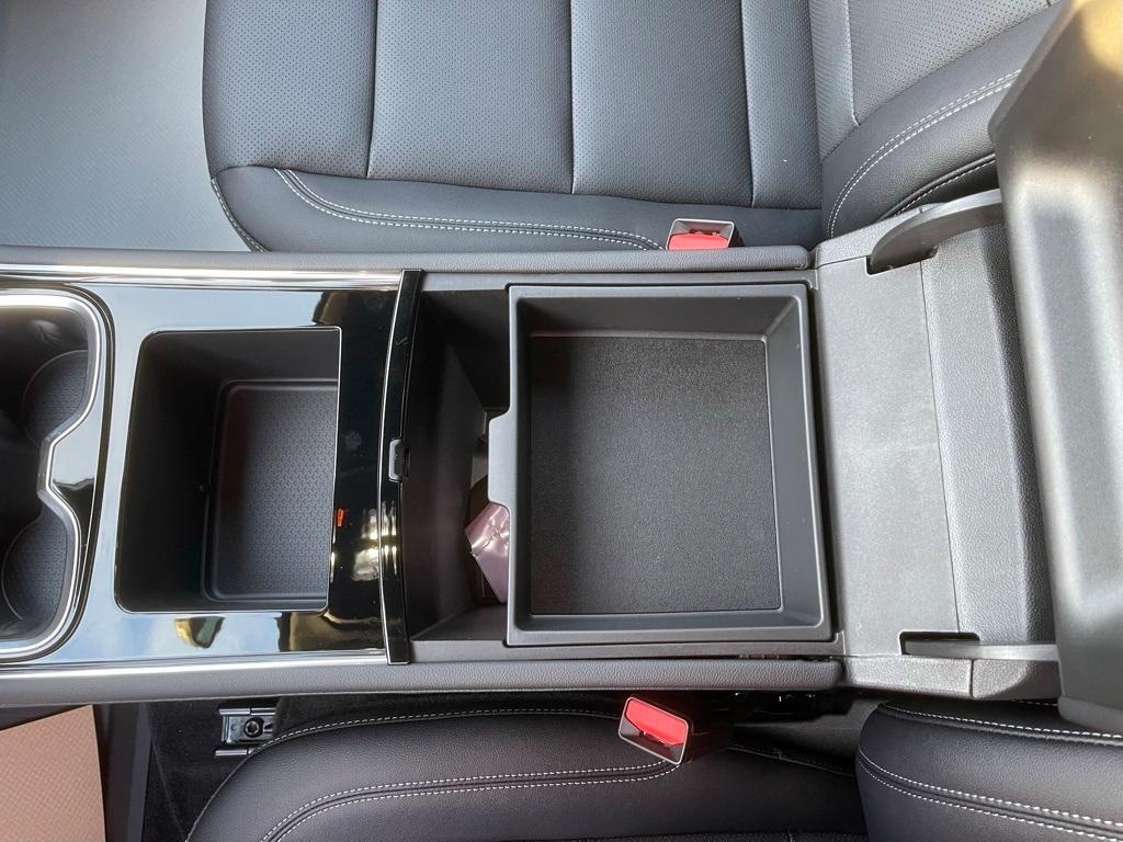 new 2026 Chevrolet Traverse car, priced at $49,095