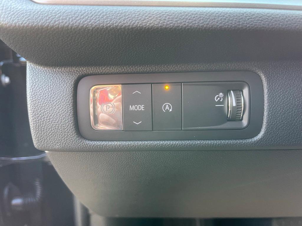 new 2026 Chevrolet Traverse car, priced at $49,095