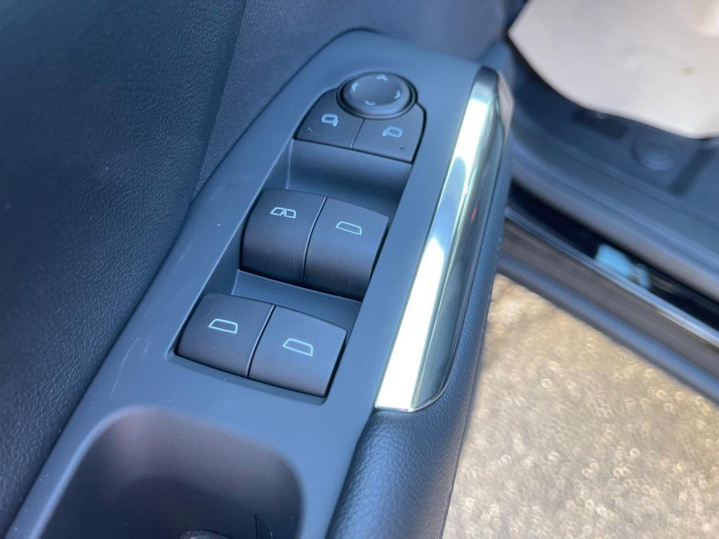 new 2026 Chevrolet Traverse car, priced at $49,095