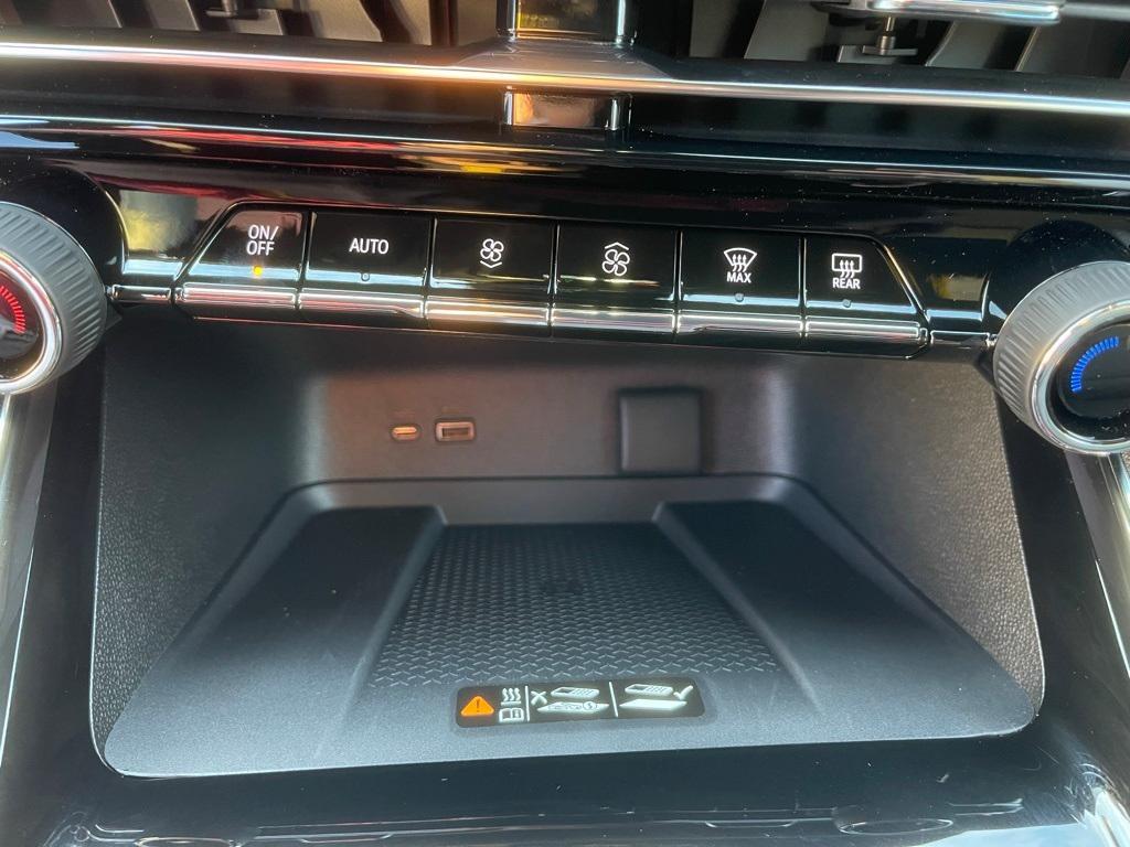 new 2026 Chevrolet Traverse car, priced at $49,095