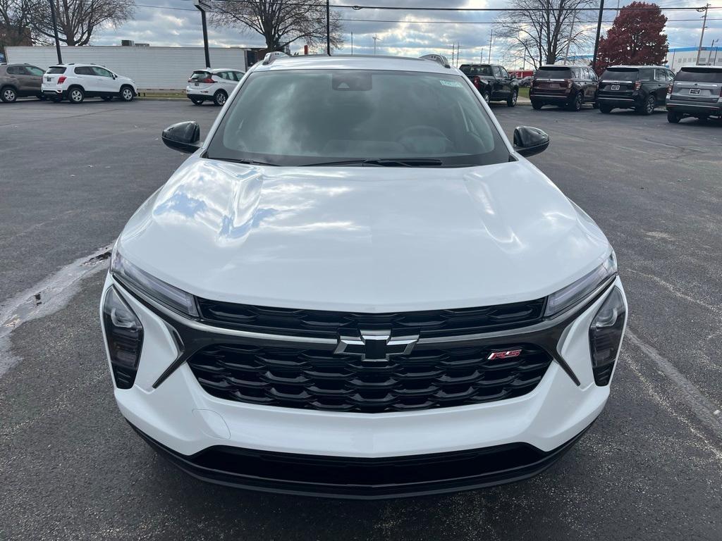 new 2025 Chevrolet Trax car, priced at $27,700