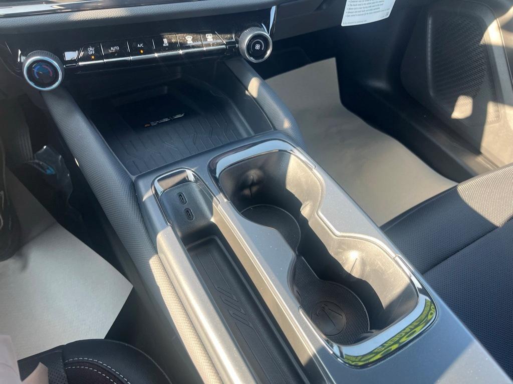 new 2025 Chevrolet Equinox EV car, priced at $41,495