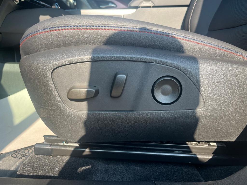 new 2025 Chevrolet Equinox EV car, priced at $41,495