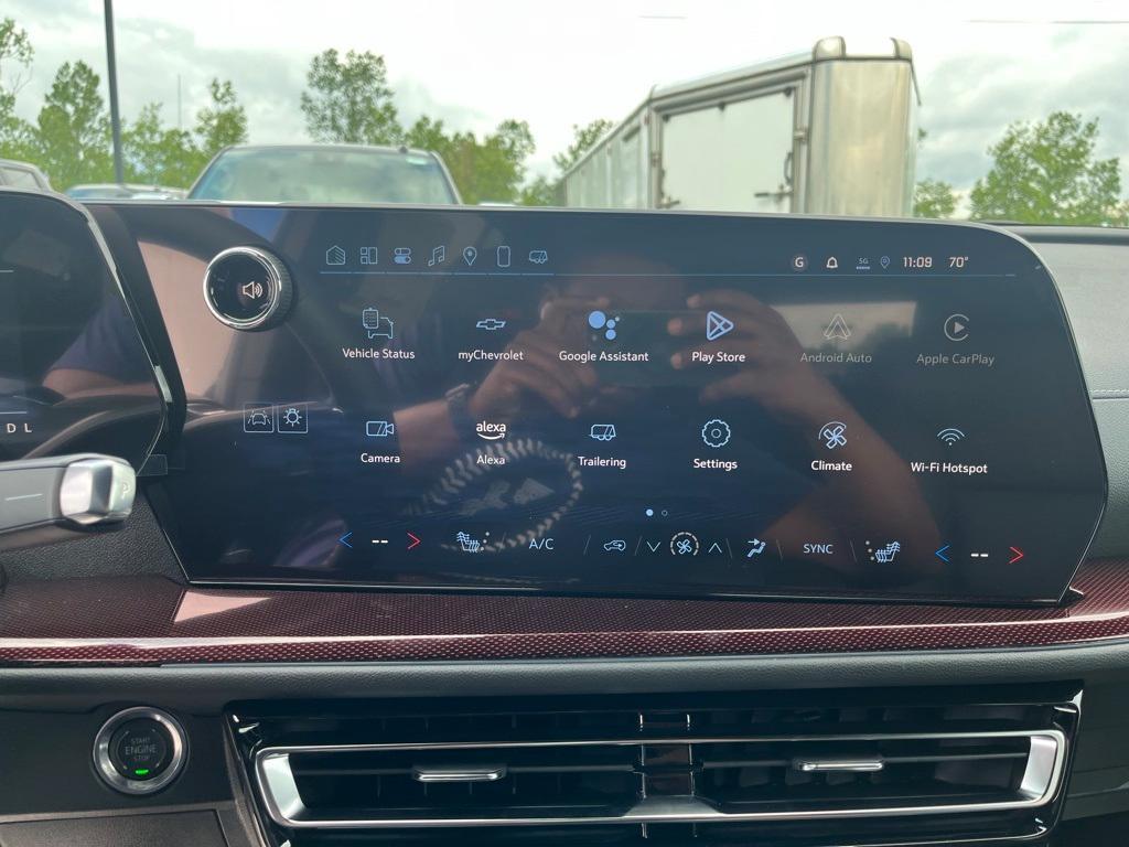 new 2025 Chevrolet Traverse car, priced at $50,455
