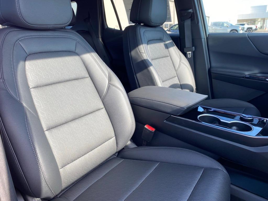 new 2026 Chevrolet Equinox car, priced at $35,330