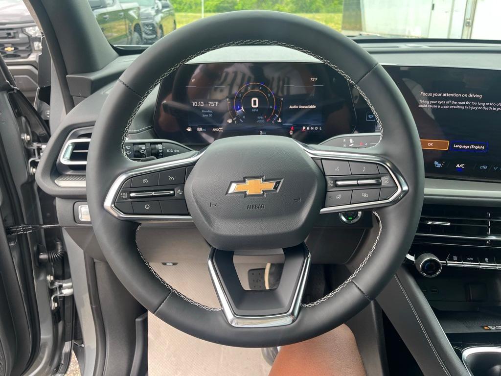 new 2025 Chevrolet Traverse car, priced at $45,560