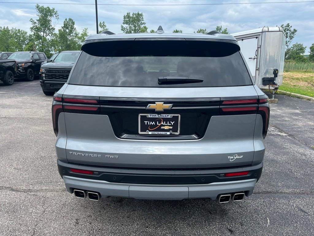 new 2025 Chevrolet Traverse car, priced at $45,560