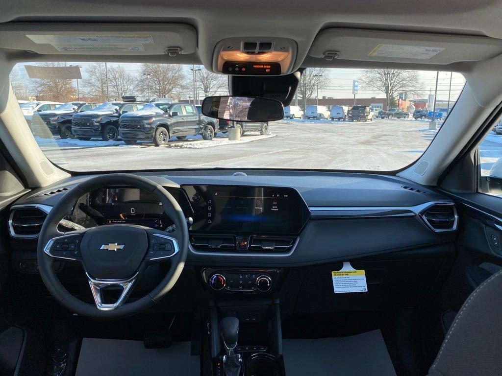 new 2025 Chevrolet TrailBlazer car, priced at $28,990