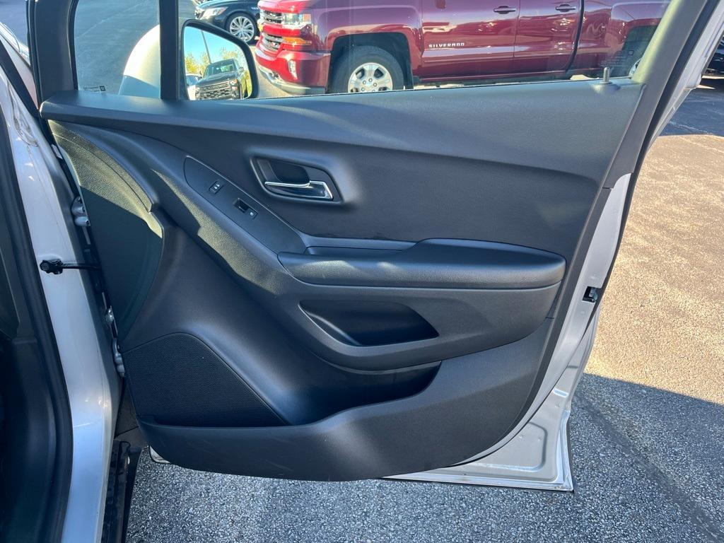 used 2022 Chevrolet Trax car, priced at $18,350