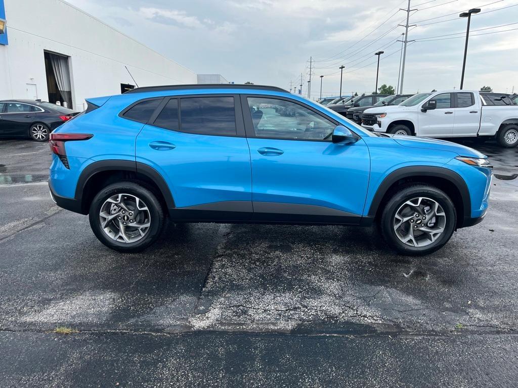 new 2025 Chevrolet Trax car, priced at $25,085