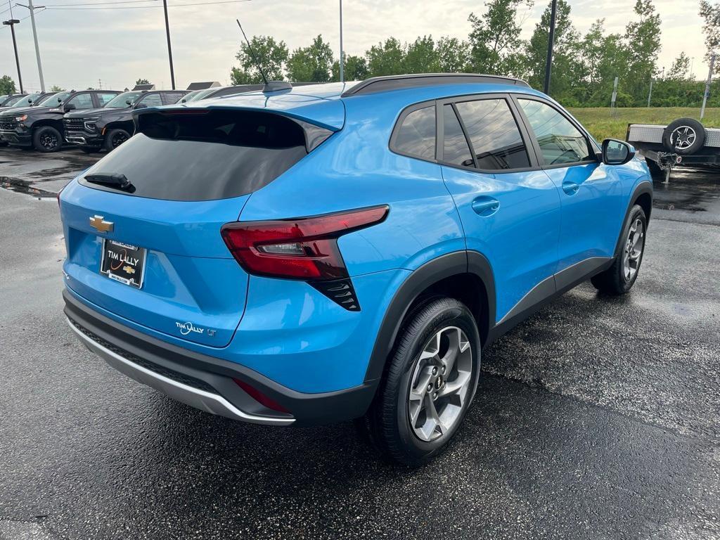 new 2025 Chevrolet Trax car, priced at $25,085