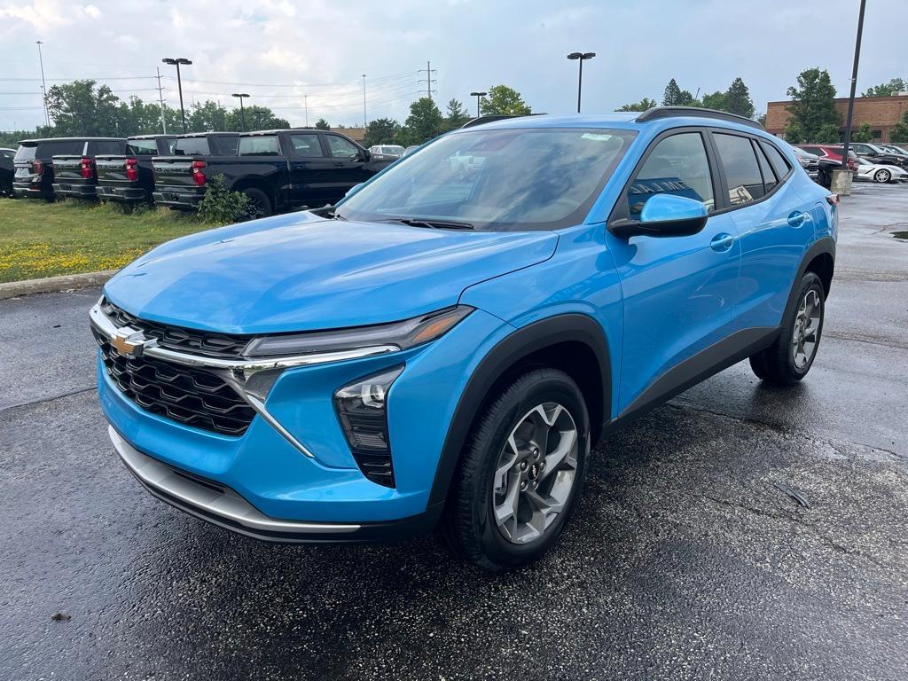 new 2025 Chevrolet Trax car, priced at $25,085