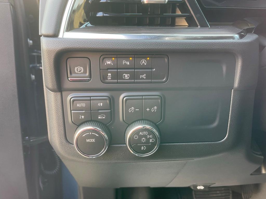 new 2026 Chevrolet Suburban car, priced at $78,865