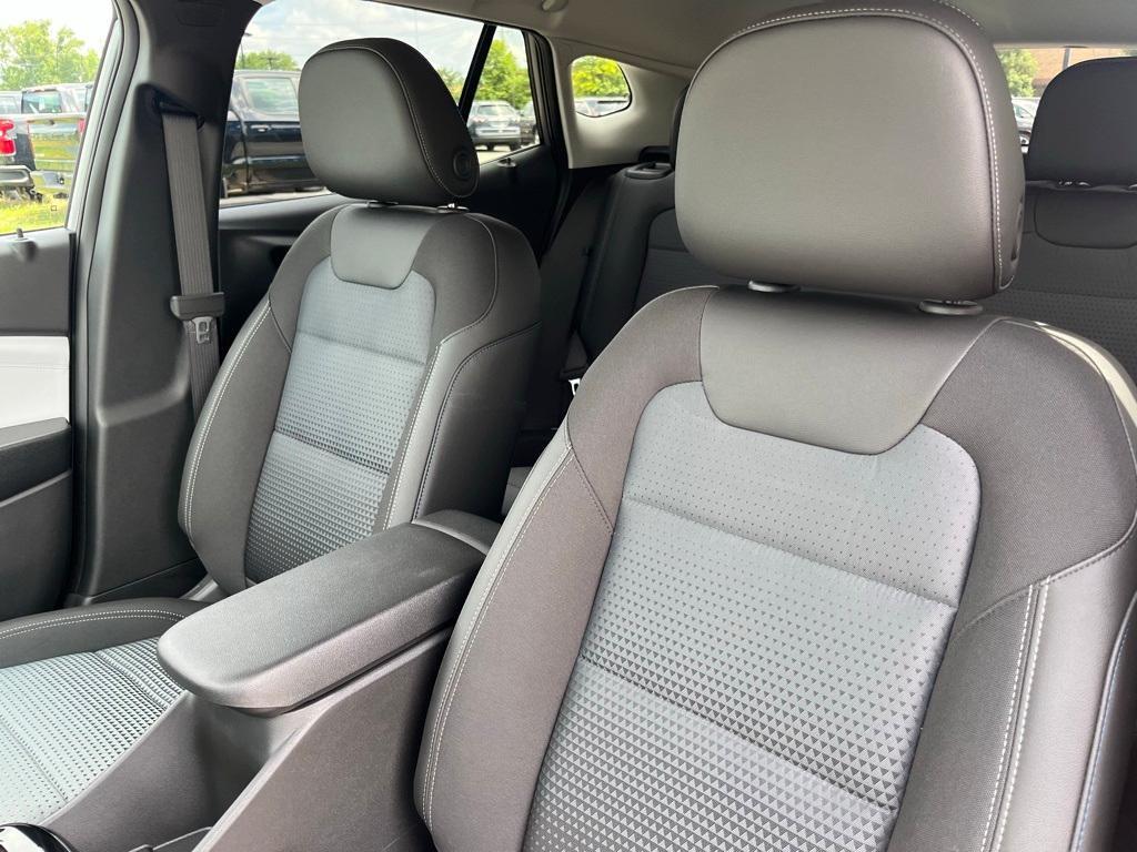 new 2025 Chevrolet Trax car, priced at $24,930