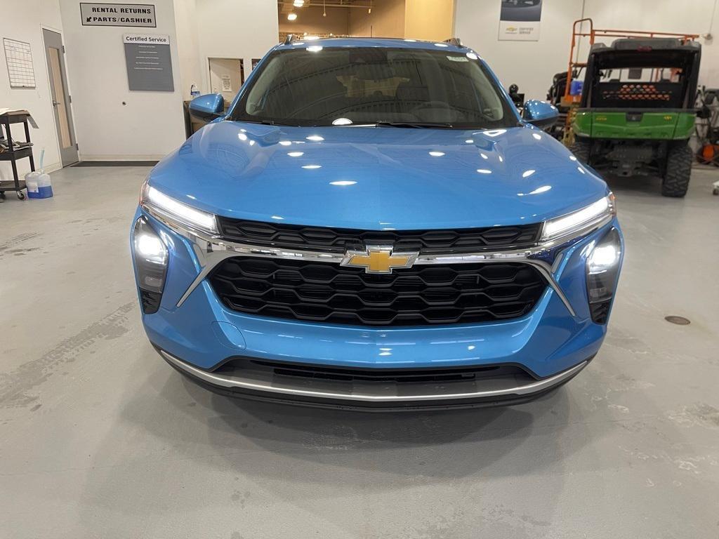 new 2025 Chevrolet Trax car, priced at $25,480