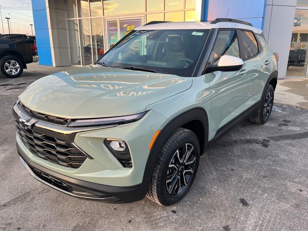 new 2025 Chevrolet TrailBlazer car, priced at $32,680