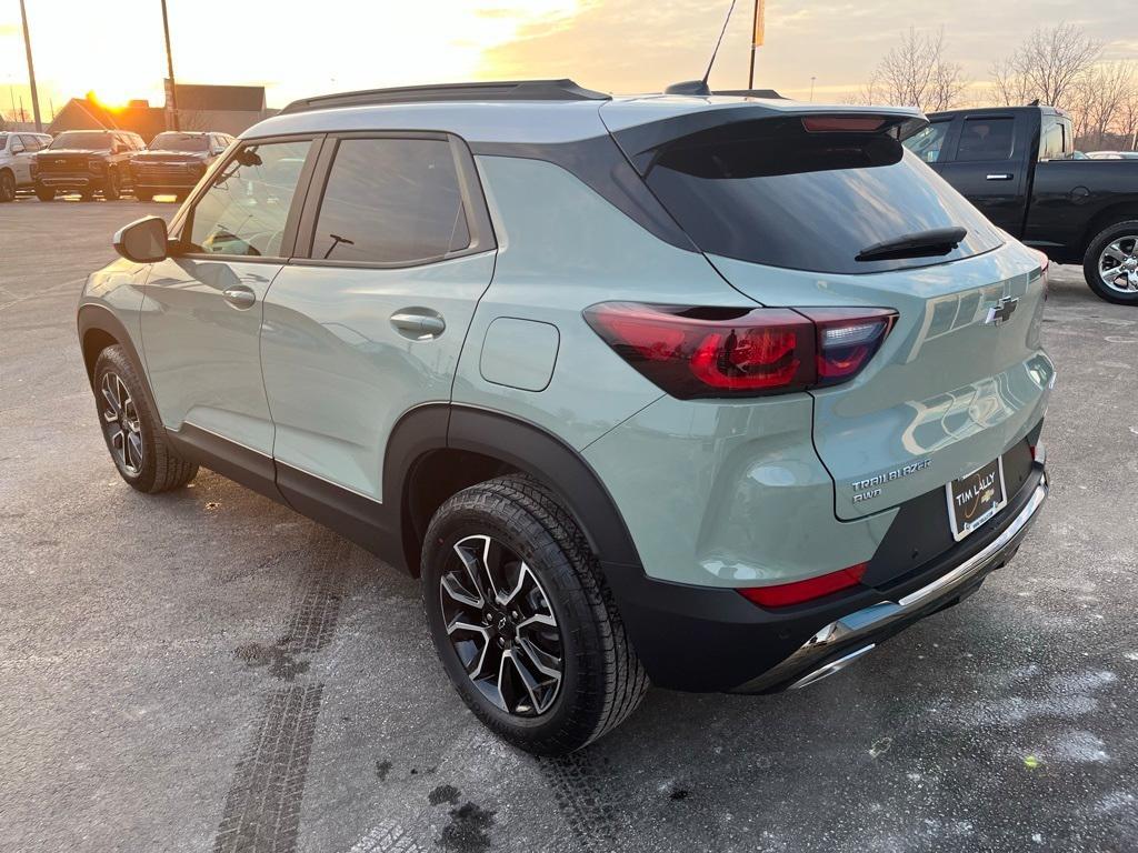 new 2025 Chevrolet TrailBlazer car, priced at $32,680