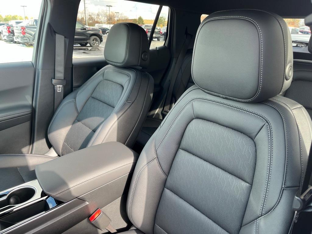 new 2026 Chevrolet Equinox car, priced at $36,515