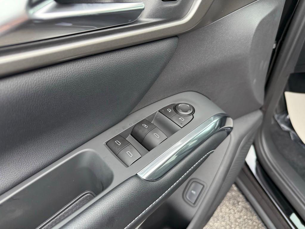 new 2025 Chevrolet Traverse car, priced at $46,355