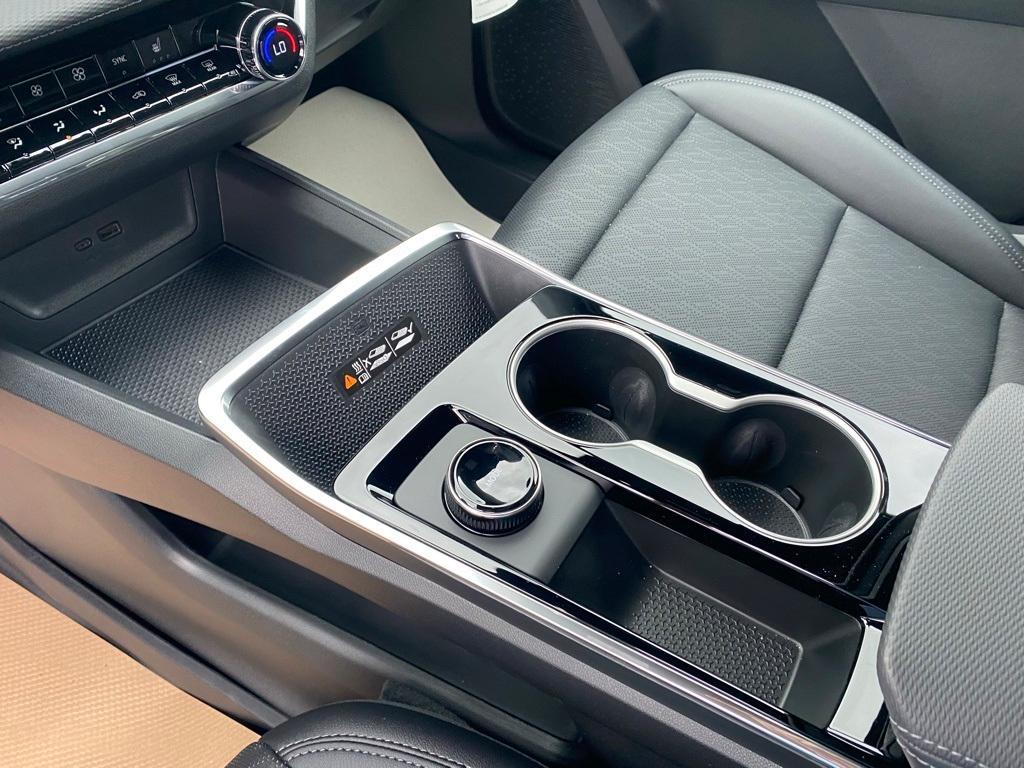 new 2026 Chevrolet Equinox car, priced at $34,340