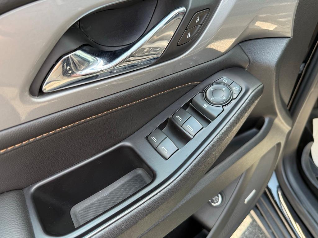 used 2020 Chevrolet Traverse car, priced at $19,224