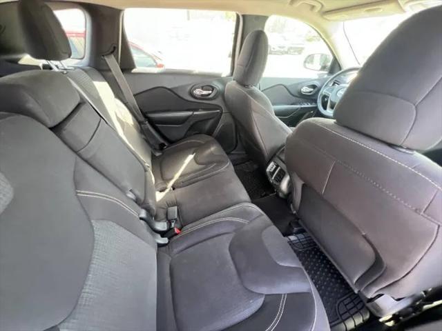 used 2015 Jeep Cherokee car, priced at $10,995