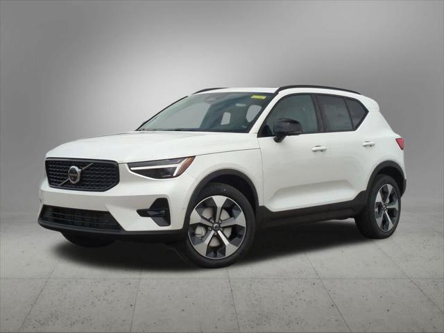 new 2025 Volvo XC40 car, priced at $46,421