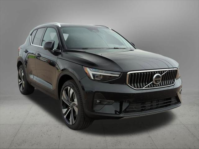 new 2025 Volvo XC40 car, priced at $52,235