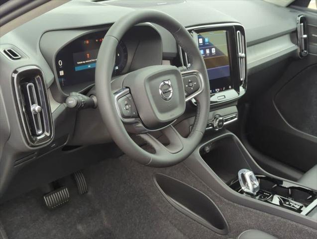 new 2025 Volvo XC40 car, priced at $52,235