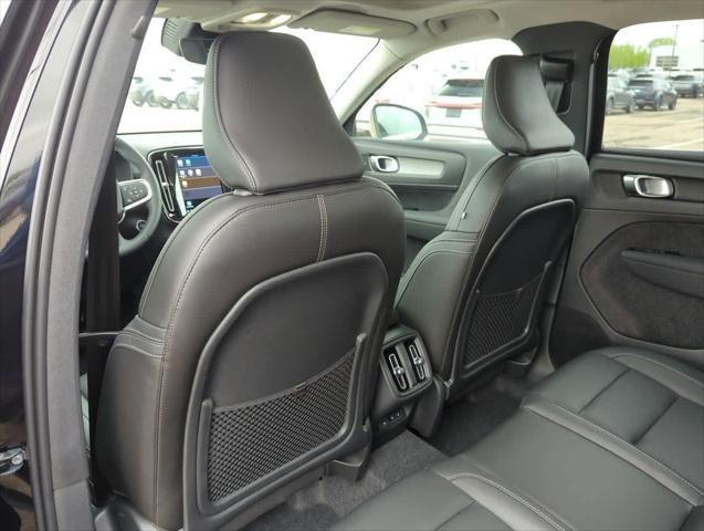 new 2025 Volvo XC40 car, priced at $52,235