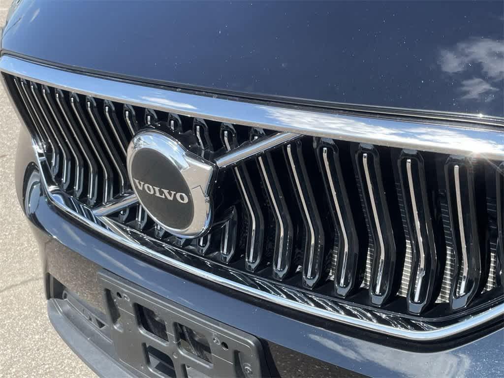 used 2025 Volvo XC40 car, priced at $32,271