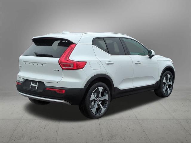 new 2025 Volvo XC40 car, priced at $48,335