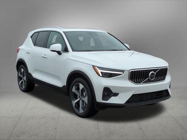 new 2025 Volvo XC40 car, priced at $48,335