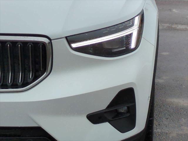 new 2025 Volvo XC40 car, priced at $48,335