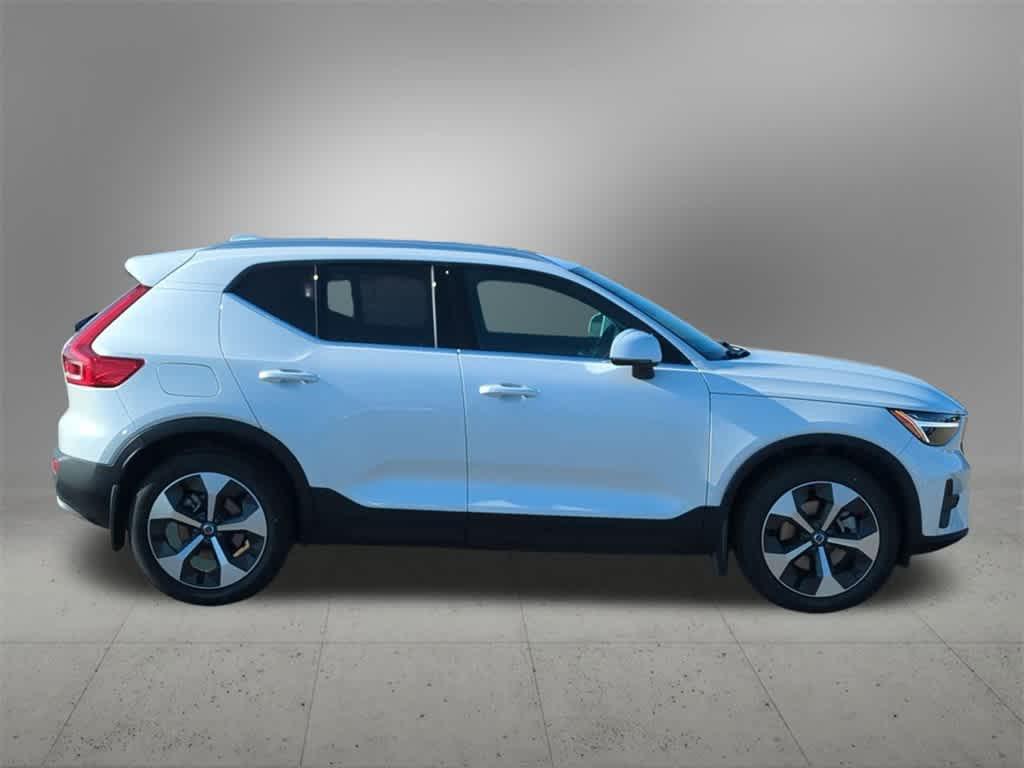 new 2025 Volvo XC40 car, priced at $43,841