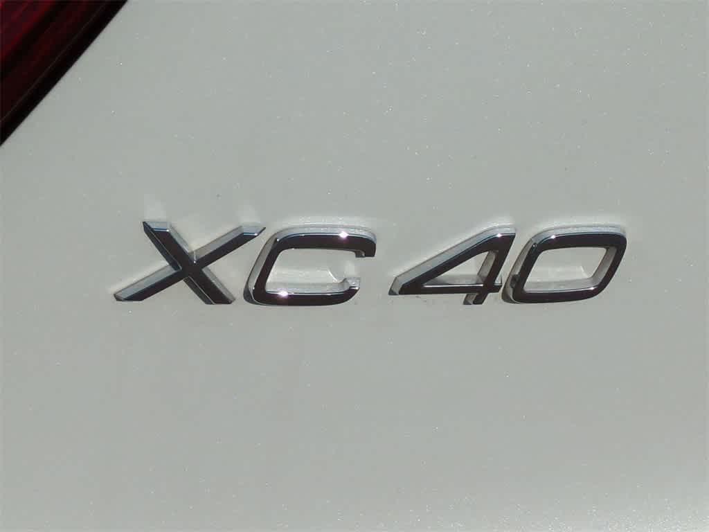new 2025 Volvo XC40 car, priced at $43,841