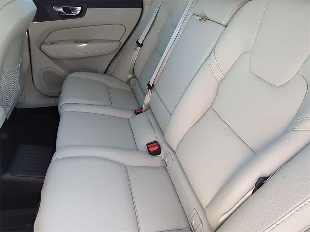 new 2025 Volvo XC60 Plug-In Hybrid car, priced at $63,755