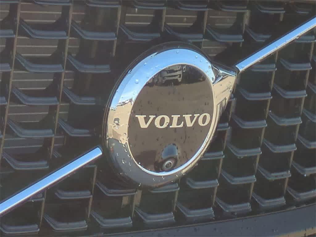 new 2025 Volvo XC60 Plug-In Hybrid car, priced at $63,755