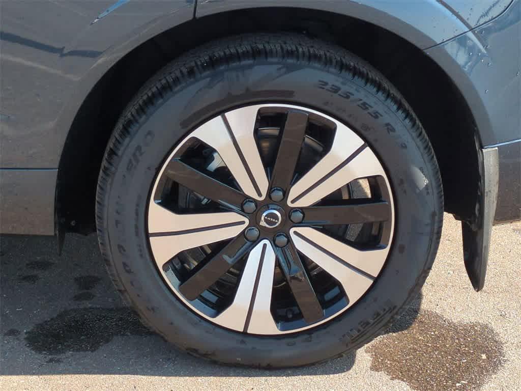 new 2025 Volvo XC60 Plug-In Hybrid car, priced at $63,755