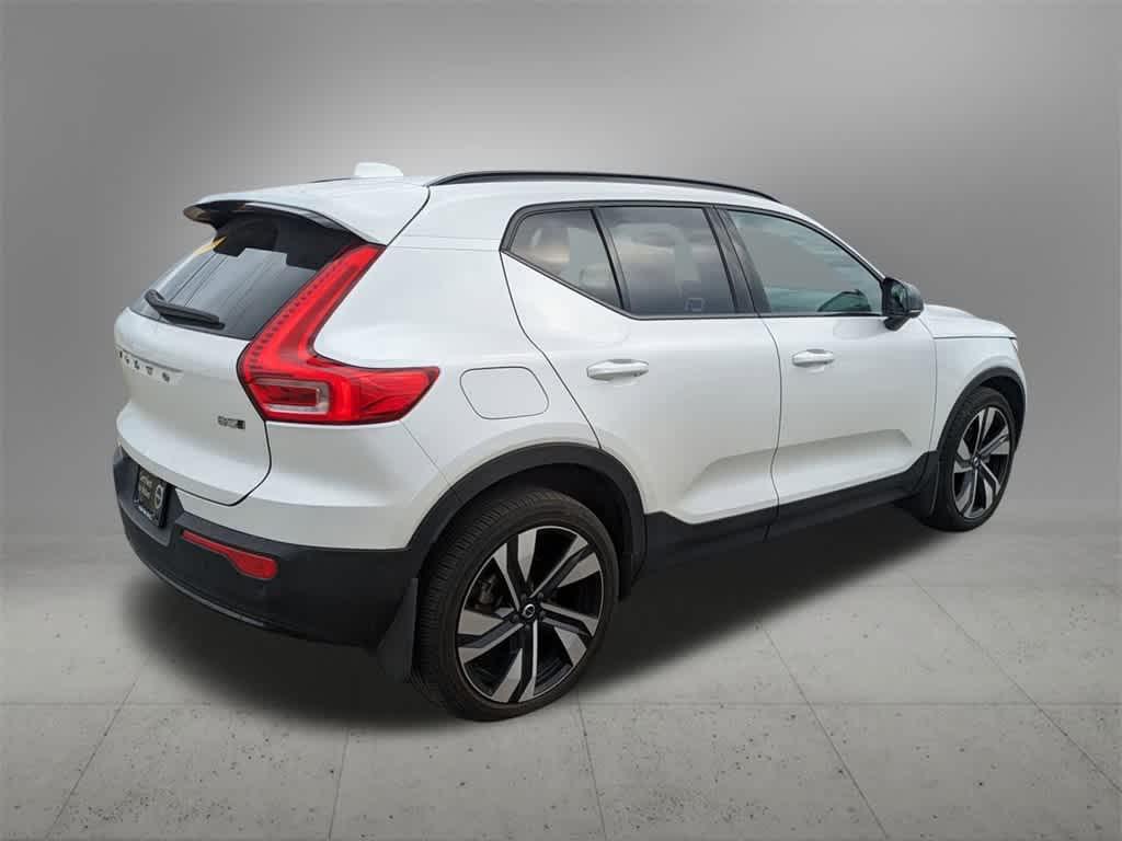 used 2023 Volvo XC40 car, priced at $30,977