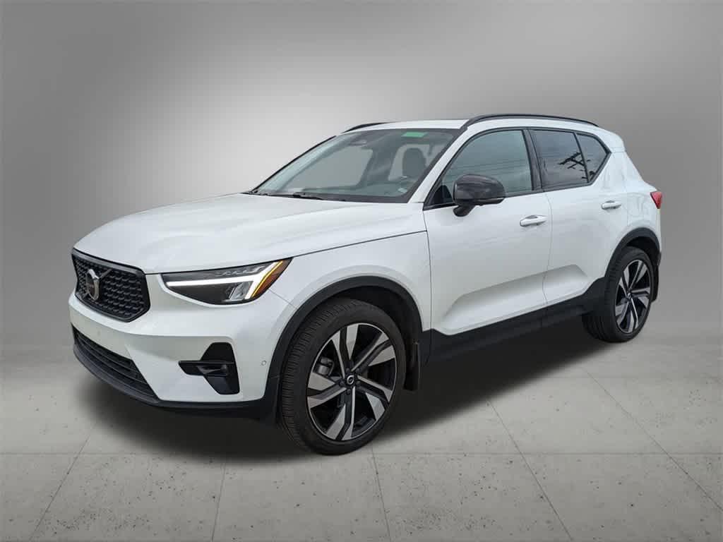 used 2023 Volvo XC40 car, priced at $30,977